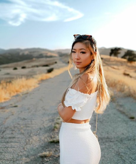 Gloriawuuu star free pictures