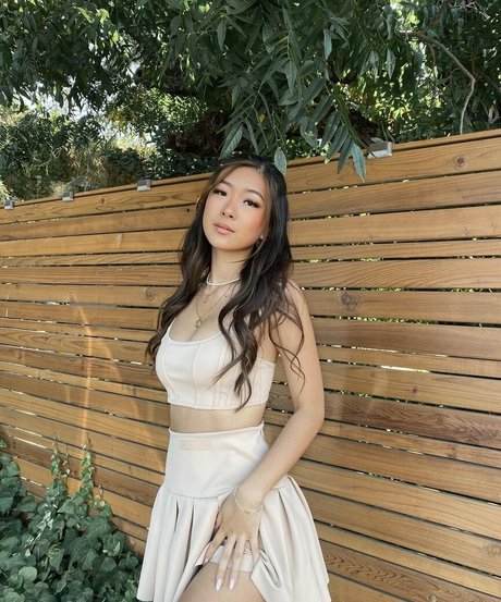 Gloriawuuu erotic star photo