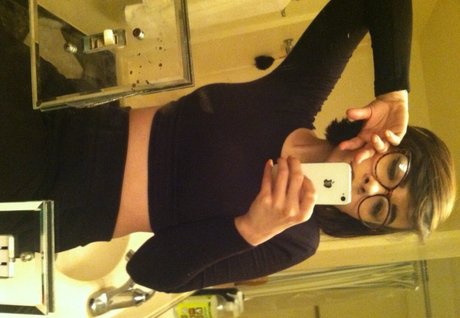 Marsupialmami xxx pornstar photo