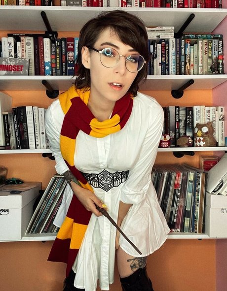 Skyhook Nova star porn photos