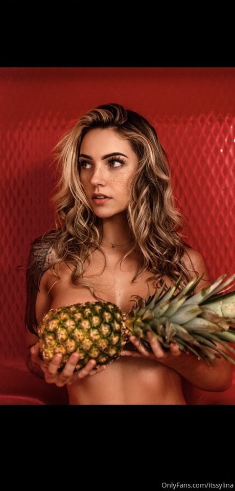 Sylina Ruiz star erotic img