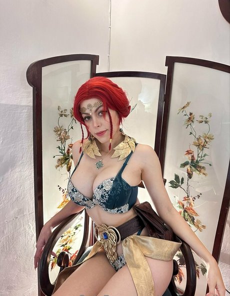 Nadyasonika xxx model image