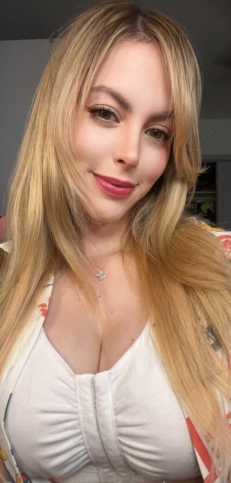 Nadyasonika pornstar pretty pic