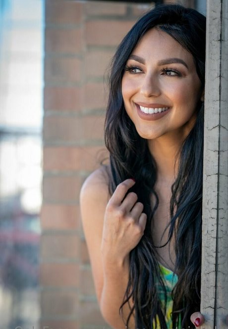 cerissa model adult image