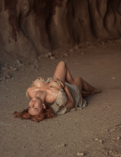 Kayla Coyote hot actress image