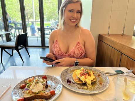 Daisy Diva sexy pornstar gallery