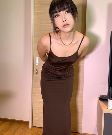 suziearomdee model free image