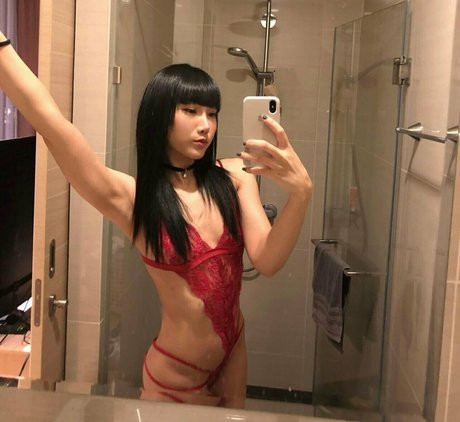 suziearomdee star erotic img