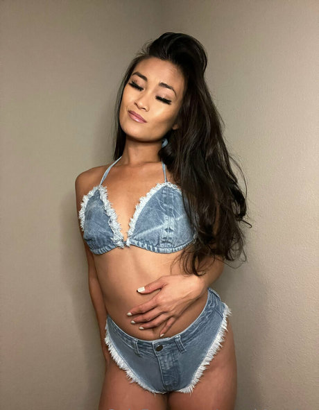 sunshinesinababy star naked gallery