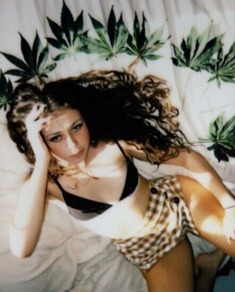 Aspen Avery xxx actress photo