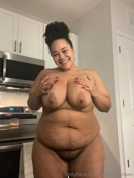 Ms Champagne star beautiful pic