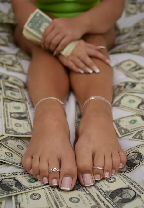 Eyecandytoes exclusive actress image