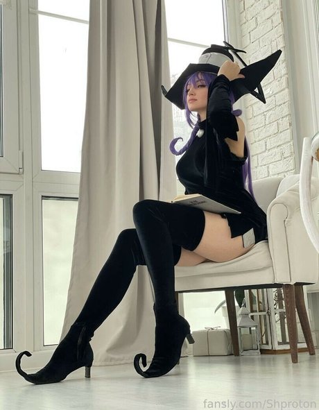 Shproton star hot pic