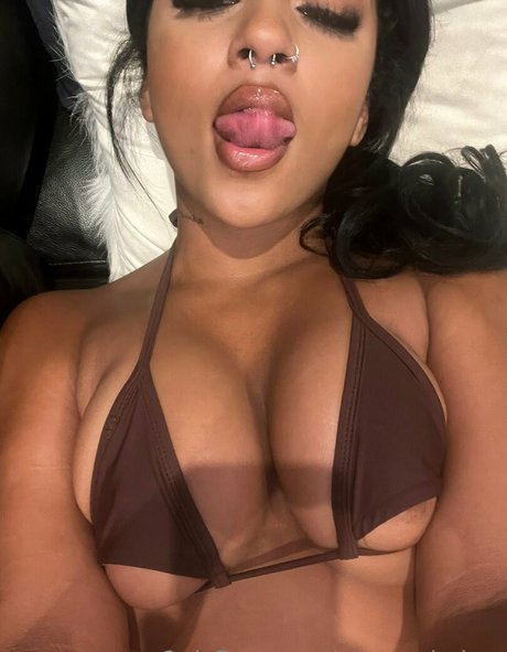 Amaraababyy pretty model pic