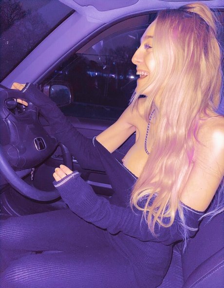 courtneyriverss pornstar art photo