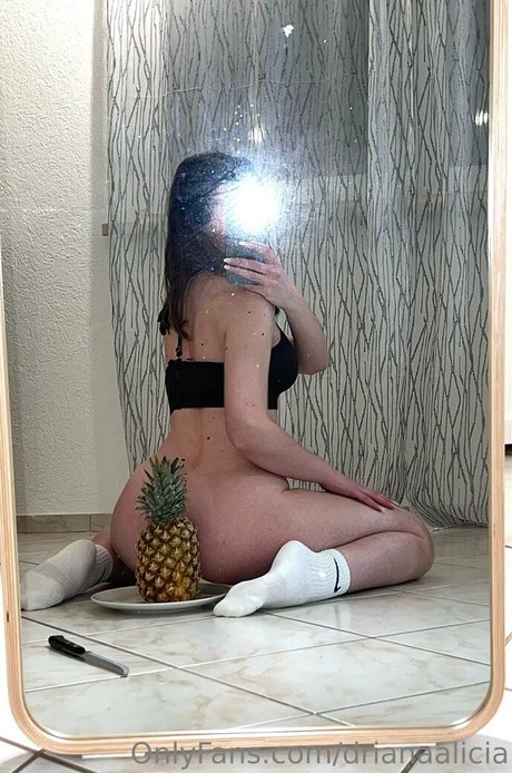 drianaalicia art star img