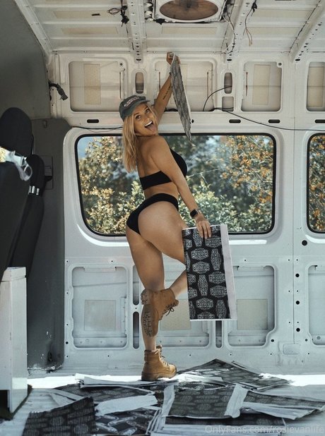 rosievanlife hd actress pictures