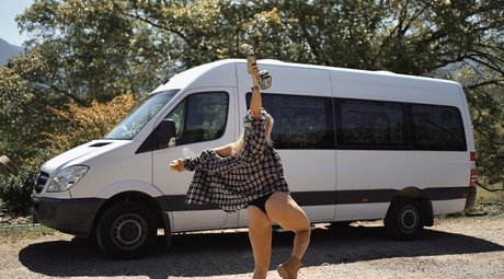 rosievanlife star exclusive picture