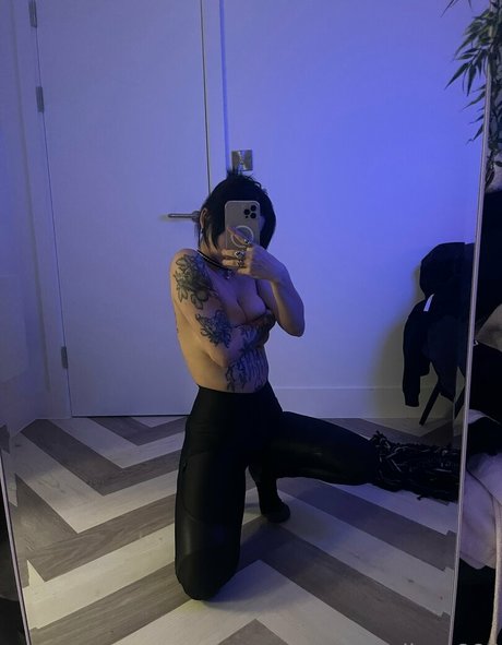 Redimp666 erotic actress picture