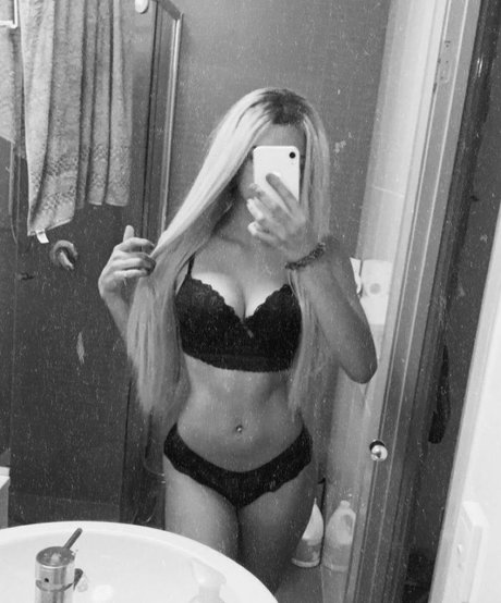 Bree Louise naked star archive