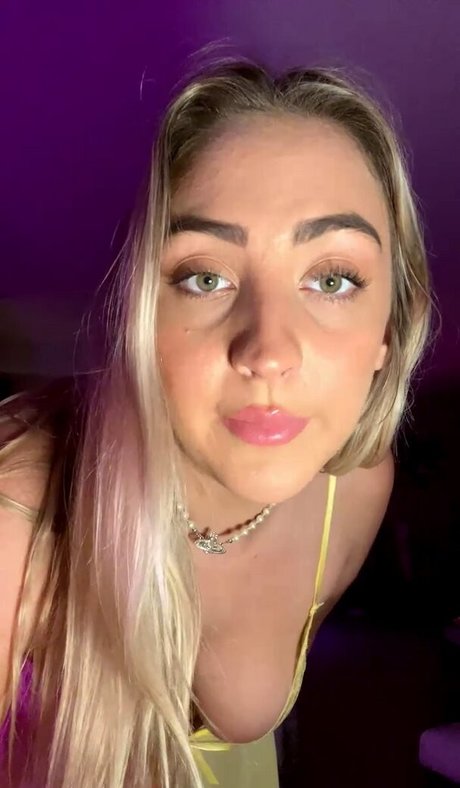 Olivia Nelson erotic actress archive