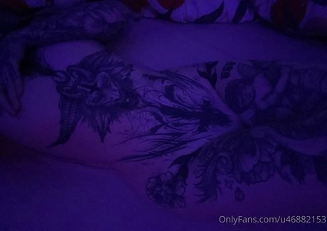 AlienxBaby erotic actress pictures