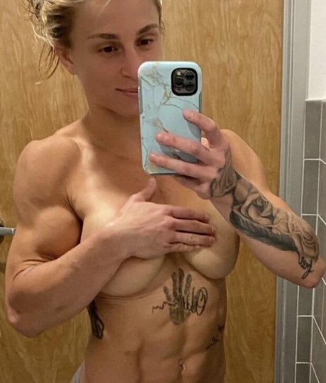 Hannah Goldy nice star pic