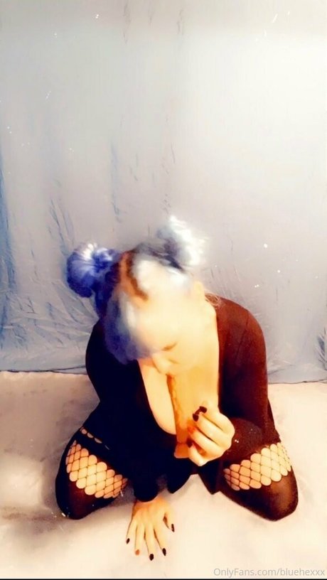 TheBlueHexxx sex actress image