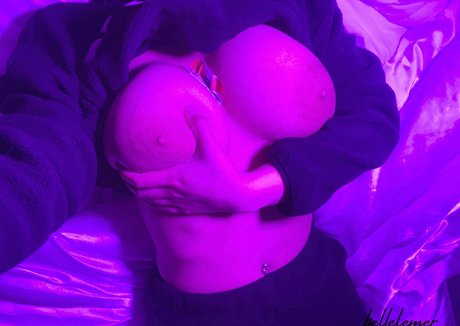 Bellelemer hot actress photos