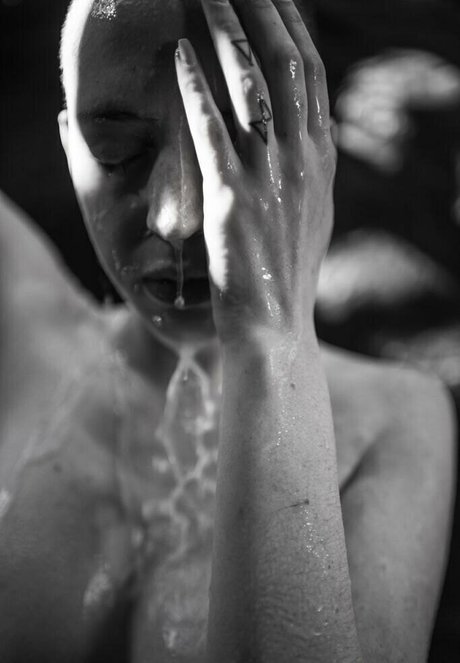 Kat Malone nude star img