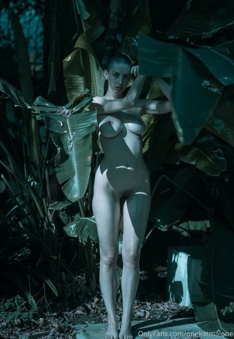 Kat Malone sexy model pics