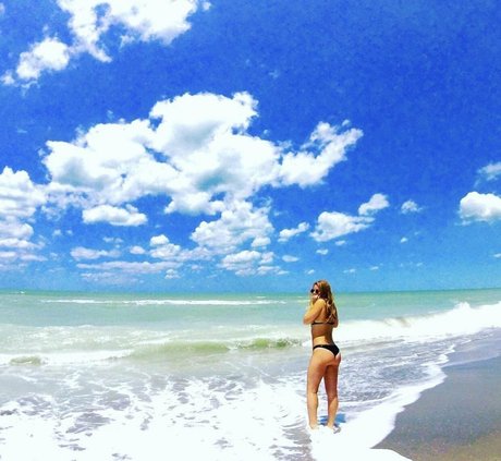 blonde muscle onlyfans erotic picture