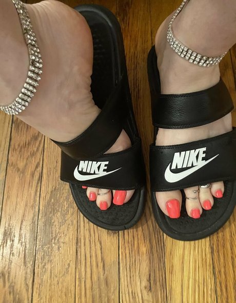 Goddess Fendi pornstar pic