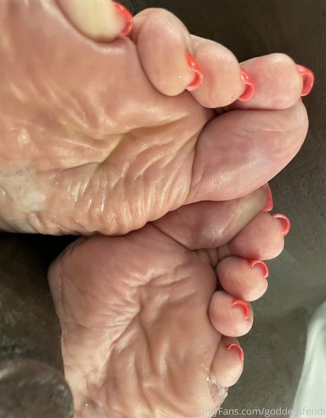 Goddess Fendi free model pictures