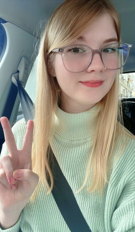 ellenius high quality pornstar img