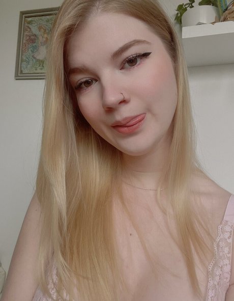 ellenius high quality pornstar pic