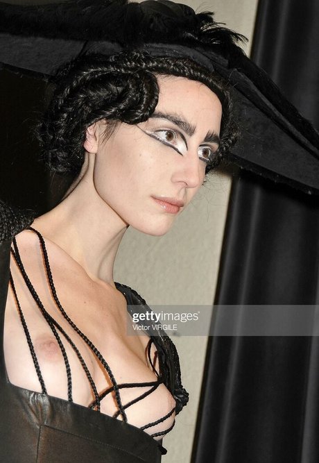 Amelie Lens pornographic star picture