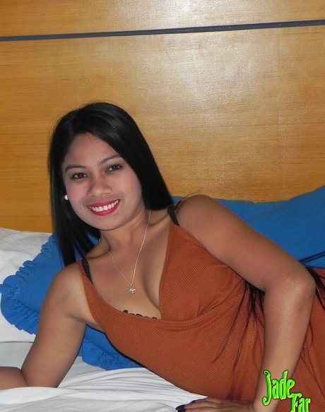 Jade Far star nudes pic