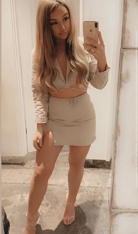 Chloe Harness adult actress pictures