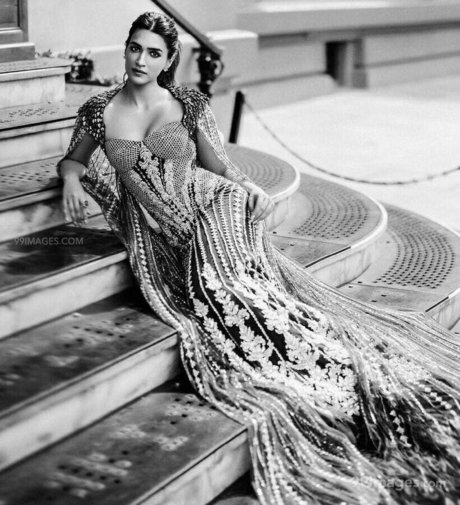 Kriti Sanon pornstar sexy img