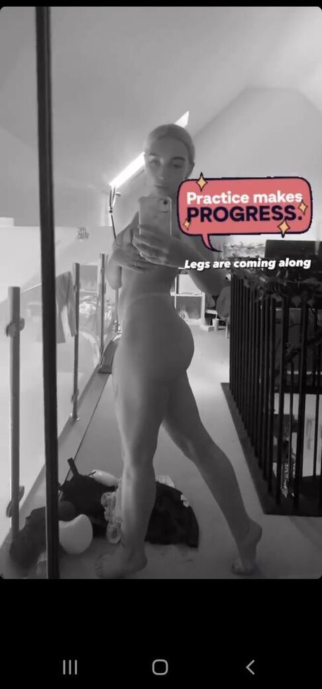 Peach100 model beautiful photos