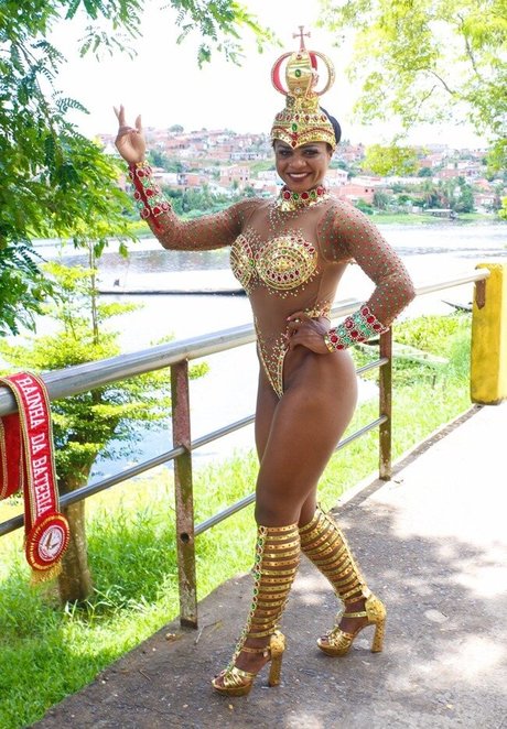 Rainhas De Bateria star pornographic images