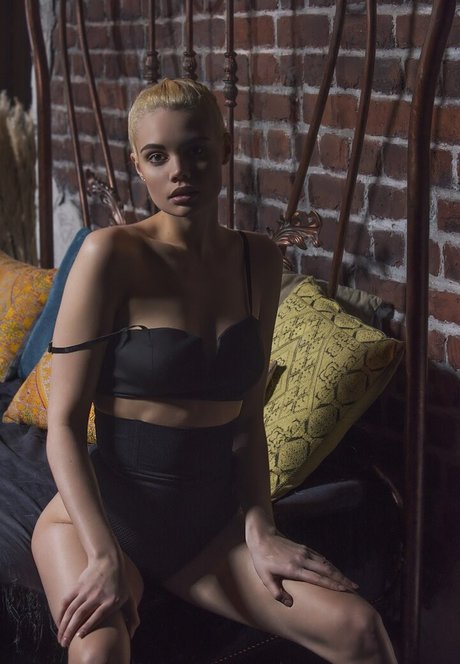 Ksenia Koks model art images