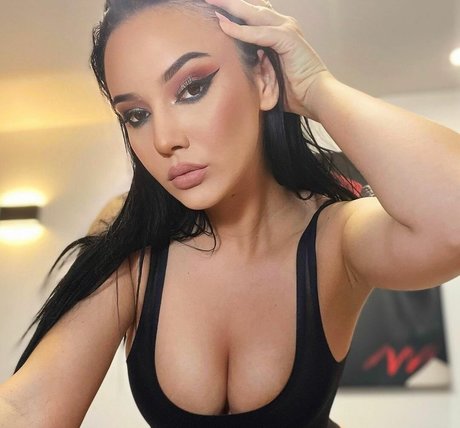 shemale fucks girl onlyfans sexy xxx pictures