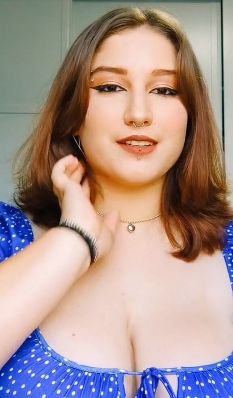 justmilli sexy star photo