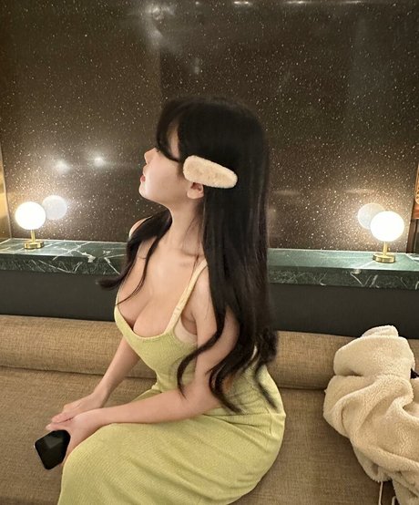 h___xee model sexy archive