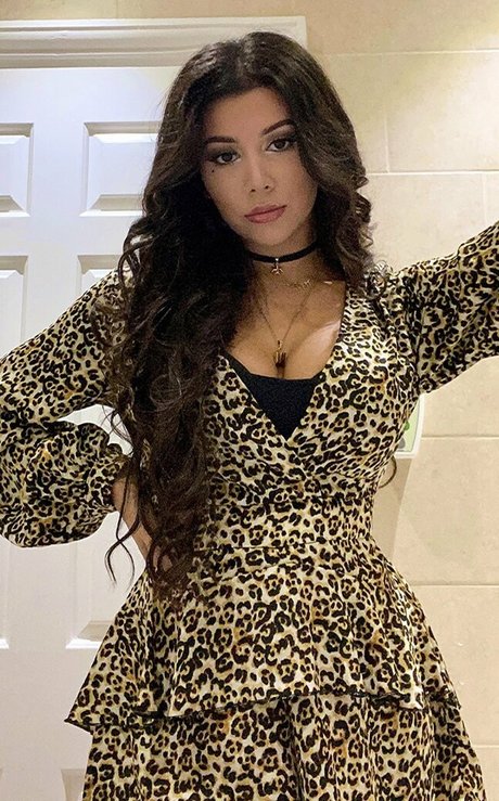 Smileyrileyxx pornstar nudes pictures