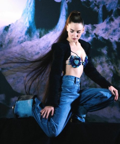 Alina Boz erotic model images