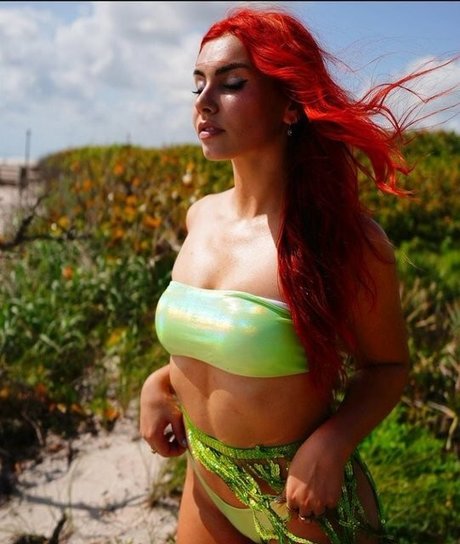 Alicia Atout model sexy galleries