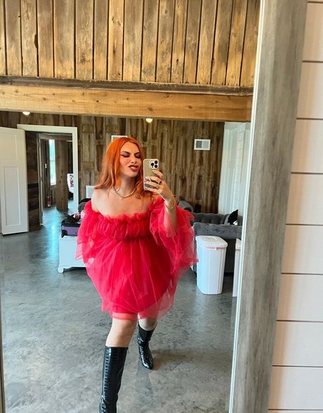 Alicia Atout hd model pic